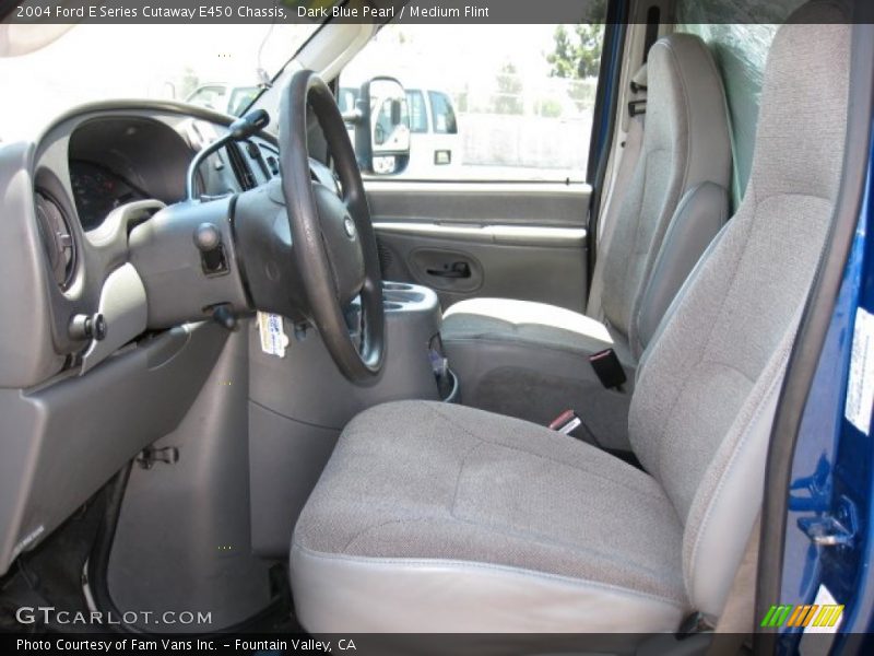 Dark Blue Pearl / Medium Flint 2004 Ford E Series Cutaway E450 Chassis
