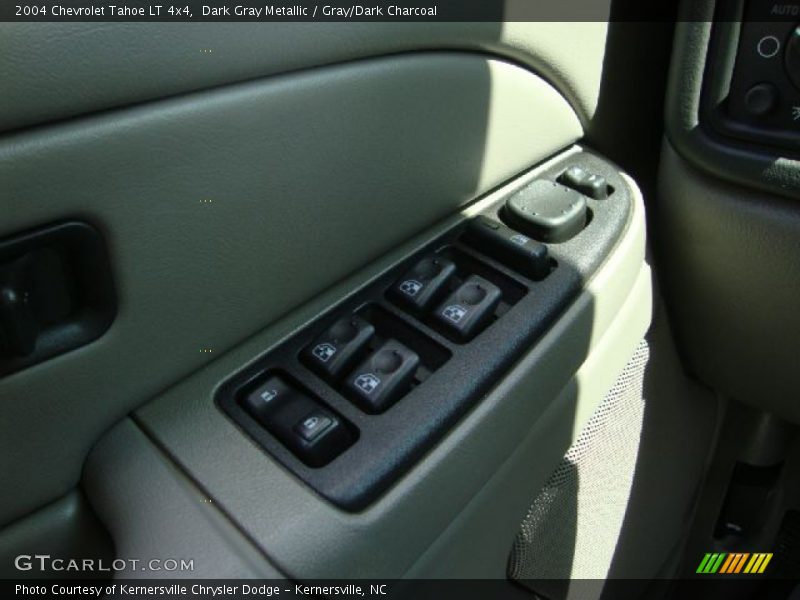 Dark Gray Metallic / Gray/Dark Charcoal 2004 Chevrolet Tahoe LT 4x4