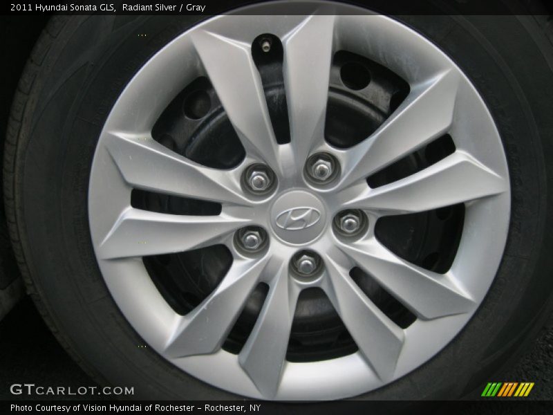 Radiant Silver / Gray 2011 Hyundai Sonata GLS