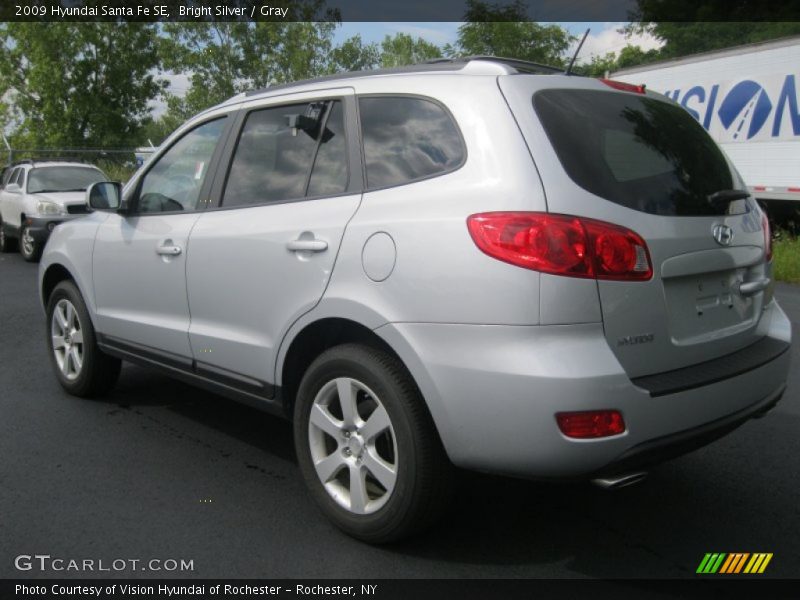 Bright Silver / Gray 2009 Hyundai Santa Fe SE