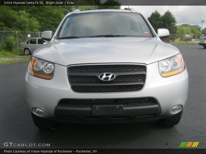 Bright Silver / Gray 2009 Hyundai Santa Fe SE