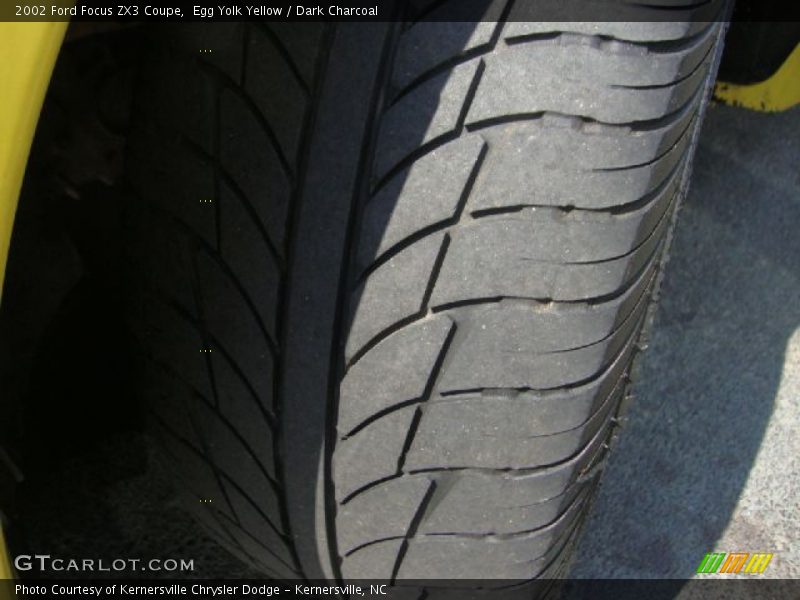 Egg Yolk Yellow / Dark Charcoal 2002 Ford Focus ZX3 Coupe