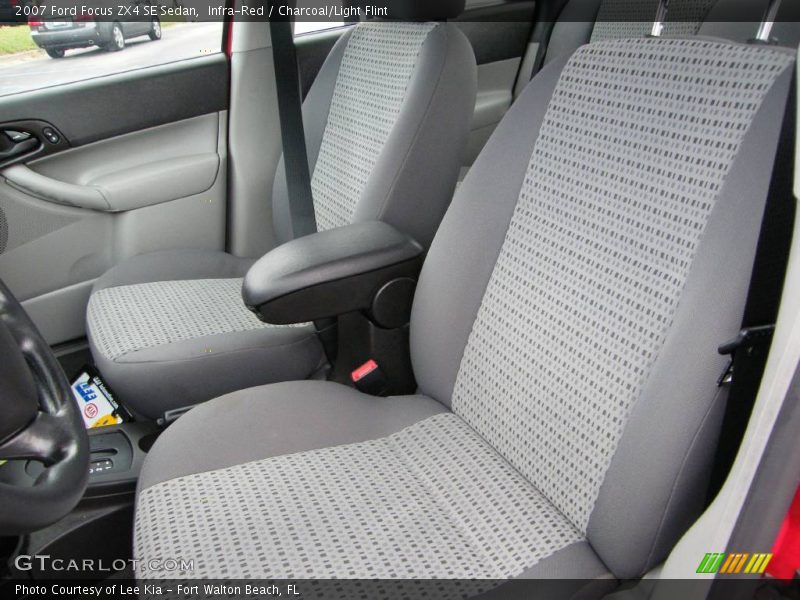 Infra-Red / Charcoal/Light Flint 2007 Ford Focus ZX4 SE Sedan