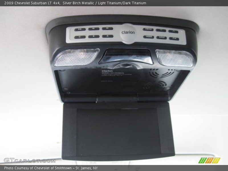 Silver Birch Metallic / Light Titanium/Dark Titanium 2009 Chevrolet Suburban LT 4x4