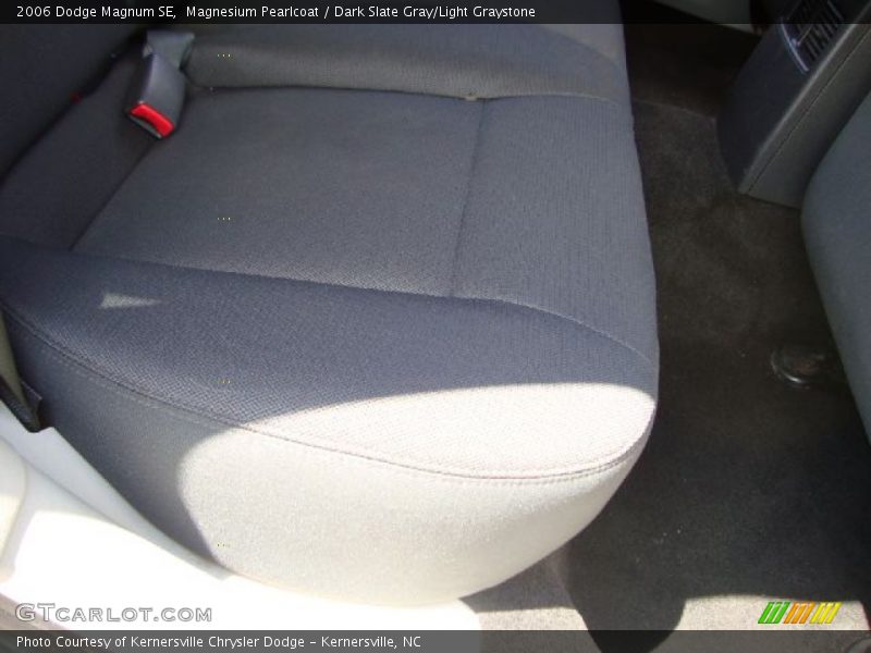 Magnesium Pearlcoat / Dark Slate Gray/Light Graystone 2006 Dodge Magnum SE