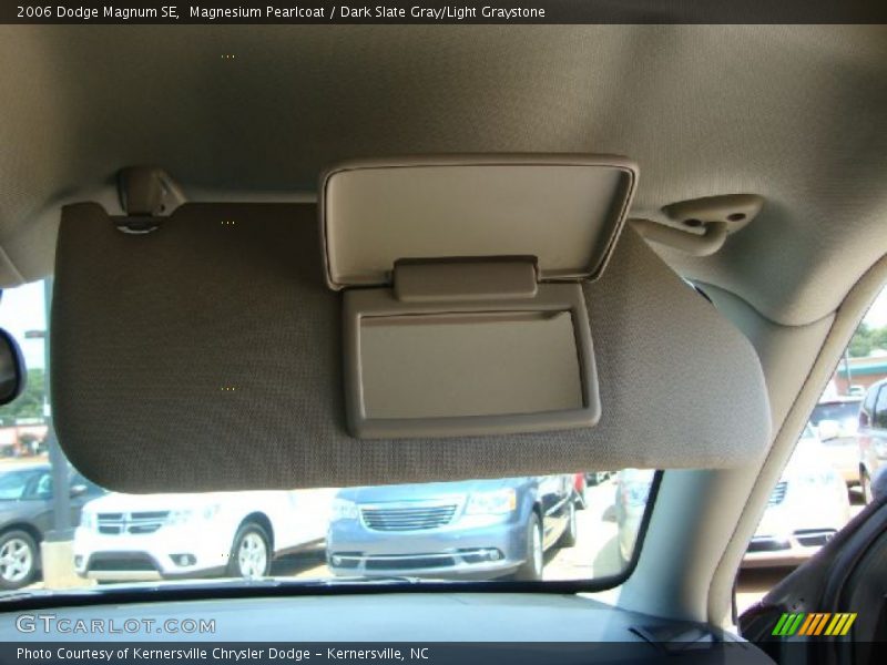 Magnesium Pearlcoat / Dark Slate Gray/Light Graystone 2006 Dodge Magnum SE