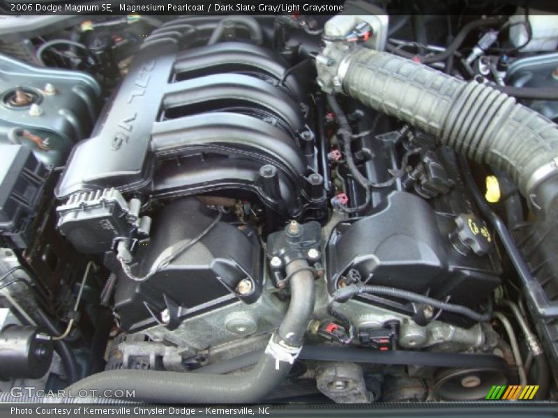 Magnesium Pearlcoat / Dark Slate Gray/Light Graystone 2006 Dodge Magnum SE