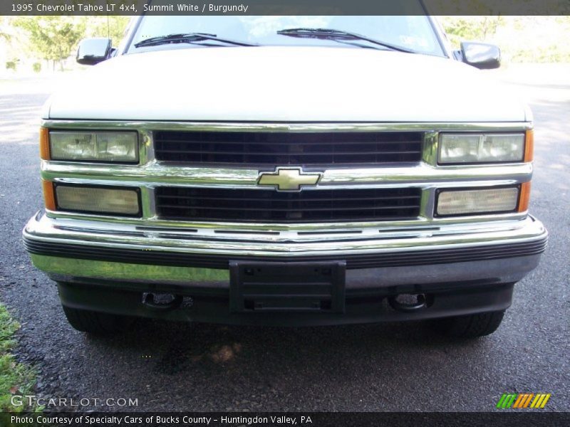 Summit White / Burgundy 1995 Chevrolet Tahoe LT 4x4
