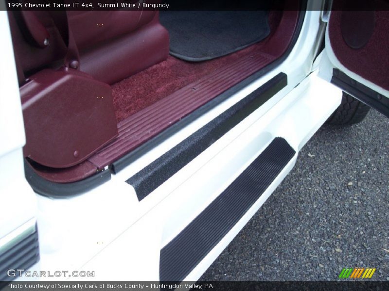 Summit White / Burgundy 1995 Chevrolet Tahoe LT 4x4