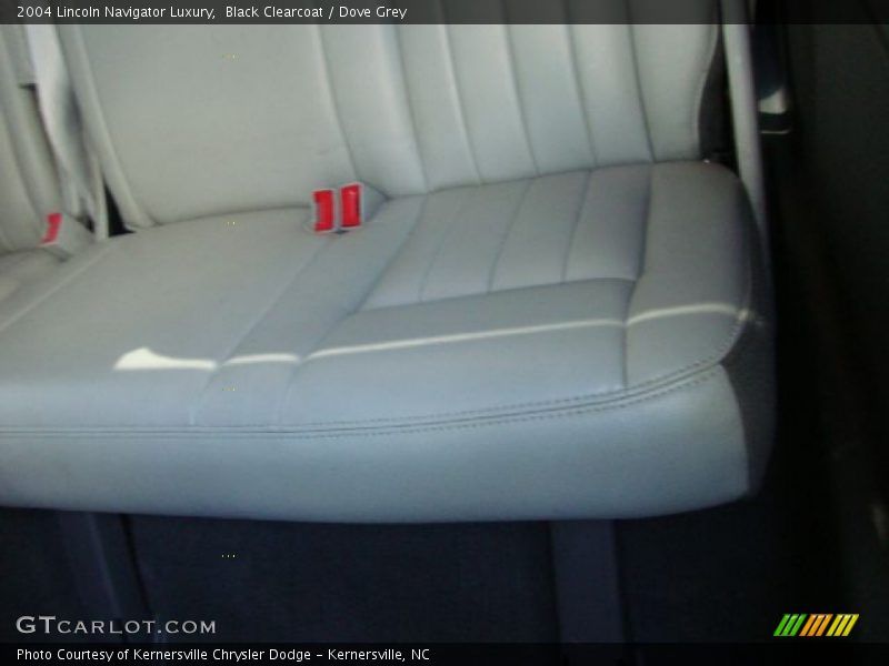Black Clearcoat / Dove Grey 2004 Lincoln Navigator Luxury