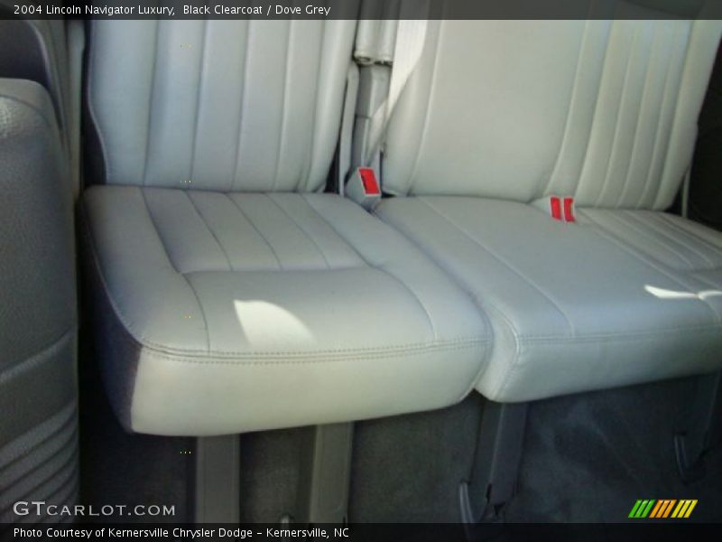 Black Clearcoat / Dove Grey 2004 Lincoln Navigator Luxury