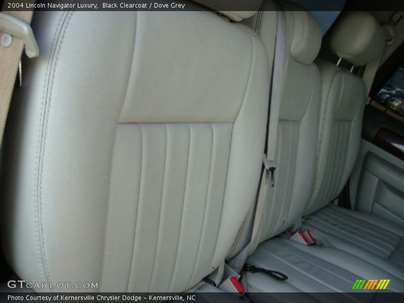 Black Clearcoat / Dove Grey 2004 Lincoln Navigator Luxury