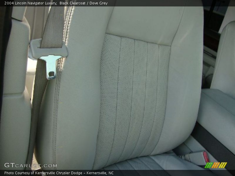 Black Clearcoat / Dove Grey 2004 Lincoln Navigator Luxury