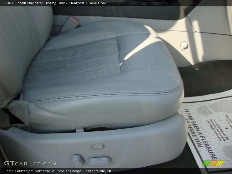 Black Clearcoat / Dove Grey 2004 Lincoln Navigator Luxury
