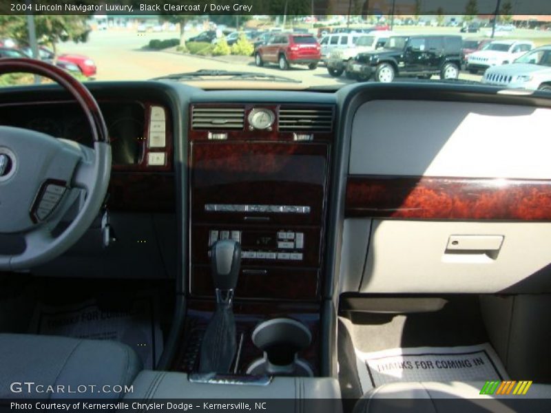 Black Clearcoat / Dove Grey 2004 Lincoln Navigator Luxury