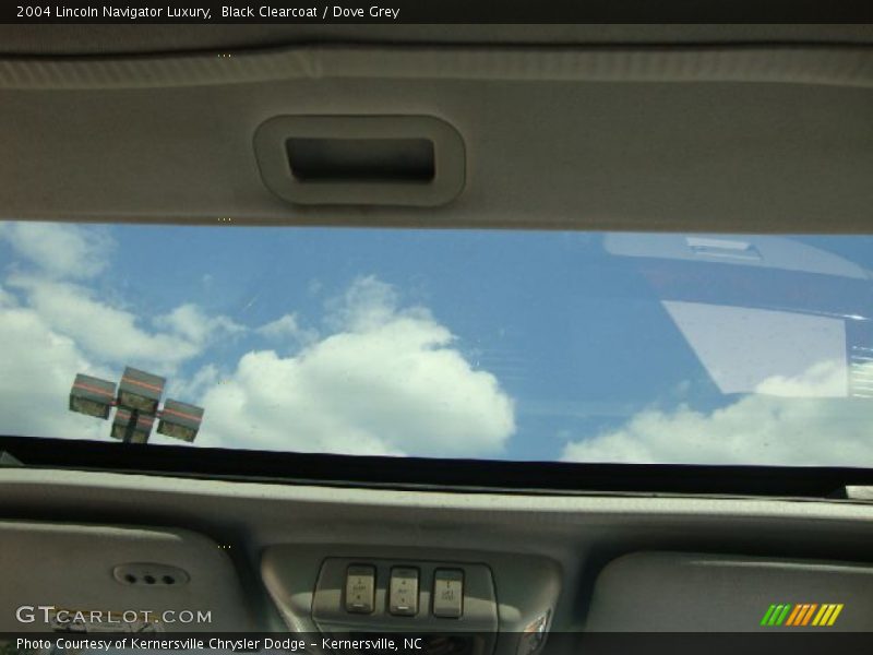 Black Clearcoat / Dove Grey 2004 Lincoln Navigator Luxury