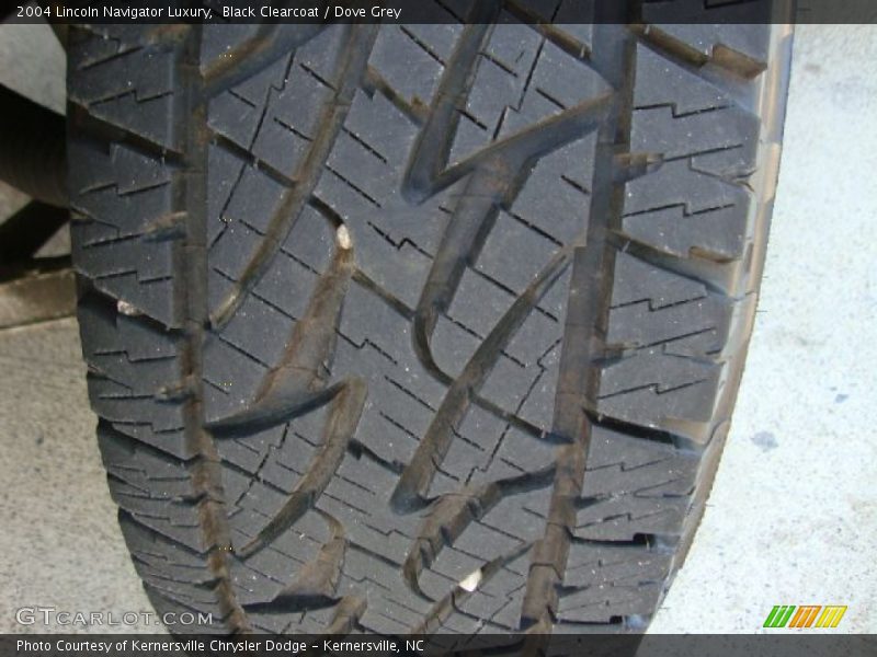 Black Clearcoat / Dove Grey 2004 Lincoln Navigator Luxury