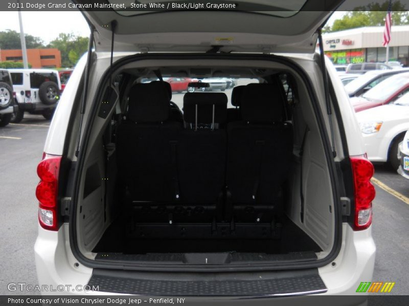 Stone White / Black/Light Graystone 2011 Dodge Grand Caravan Mainstreet