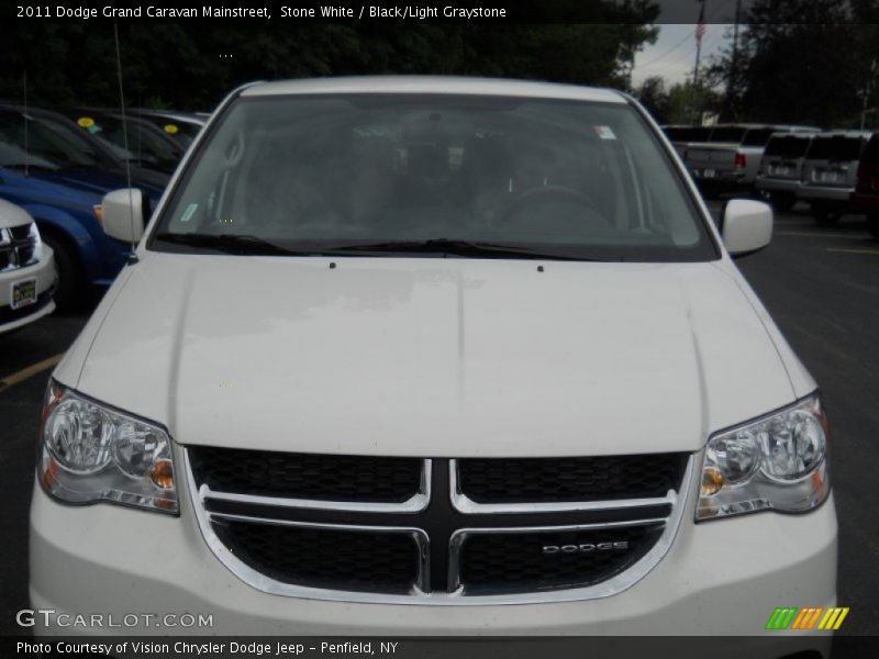 Stone White / Black/Light Graystone 2011 Dodge Grand Caravan Mainstreet