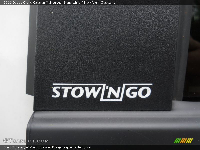 Stone White / Black/Light Graystone 2011 Dodge Grand Caravan Mainstreet
