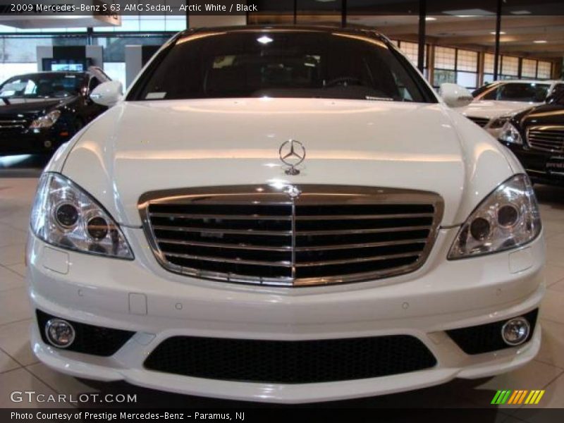 Arctic White / Black 2009 Mercedes-Benz S 63 AMG Sedan