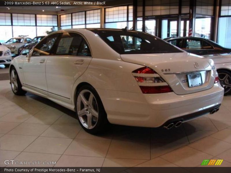Arctic White / Black 2009 Mercedes-Benz S 63 AMG Sedan