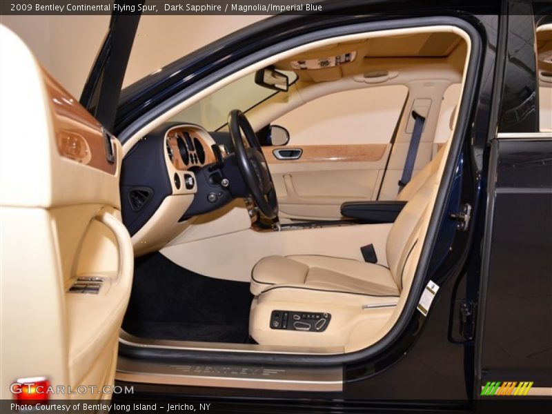  2009 Continental Flying Spur  Magnolia/Imperial Blue Interior