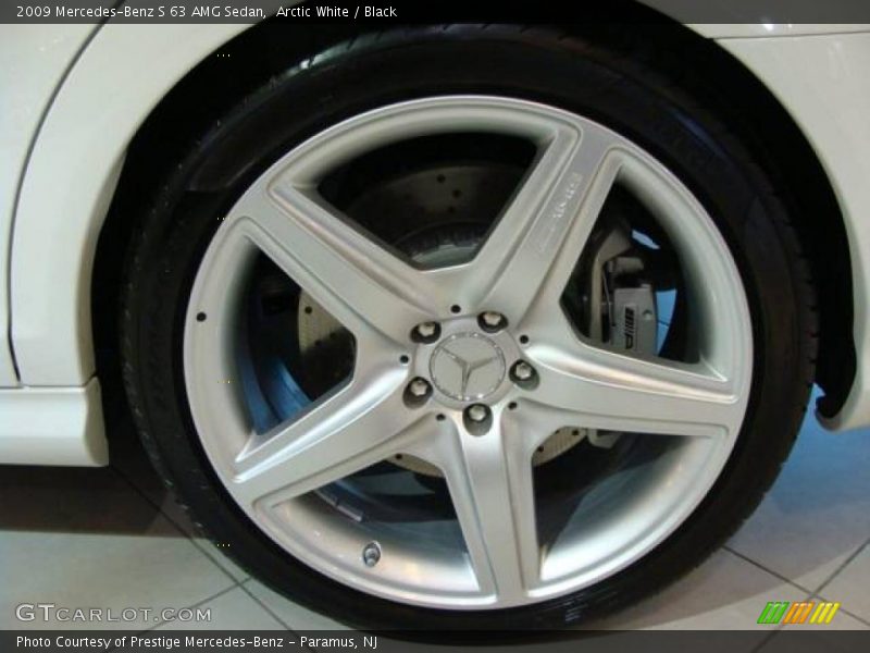 Arctic White / Black 2009 Mercedes-Benz S 63 AMG Sedan