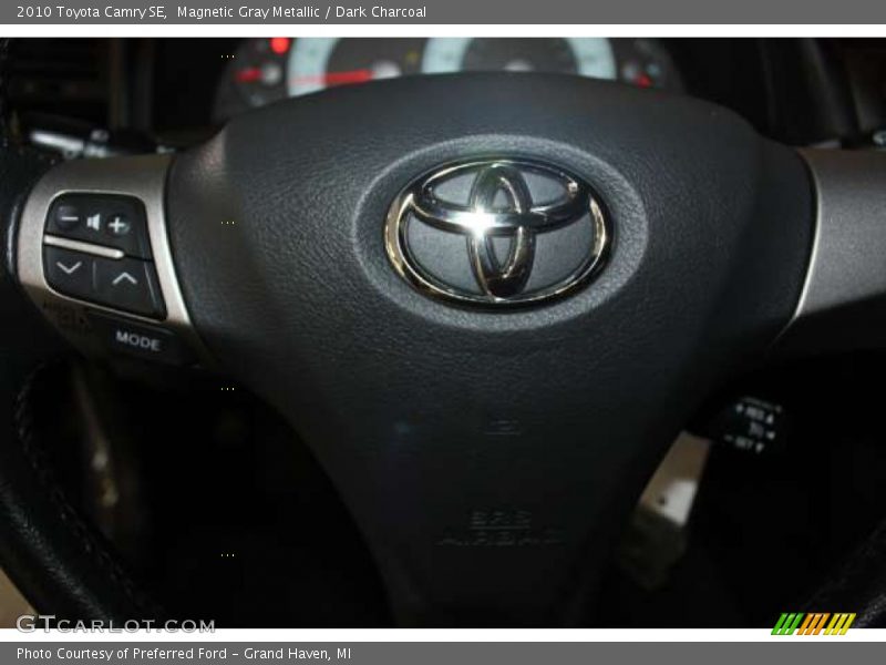 Magnetic Gray Metallic / Dark Charcoal 2010 Toyota Camry SE