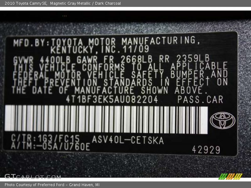 Magnetic Gray Metallic / Dark Charcoal 2010 Toyota Camry SE