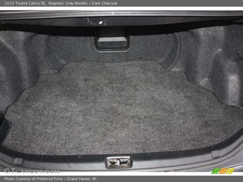 Magnetic Gray Metallic / Dark Charcoal 2010 Toyota Camry SE