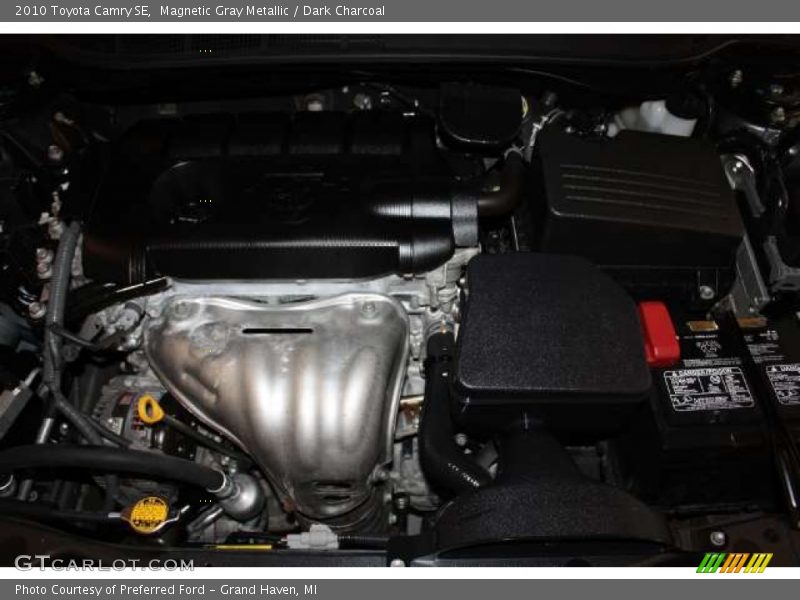 Magnetic Gray Metallic / Dark Charcoal 2010 Toyota Camry SE