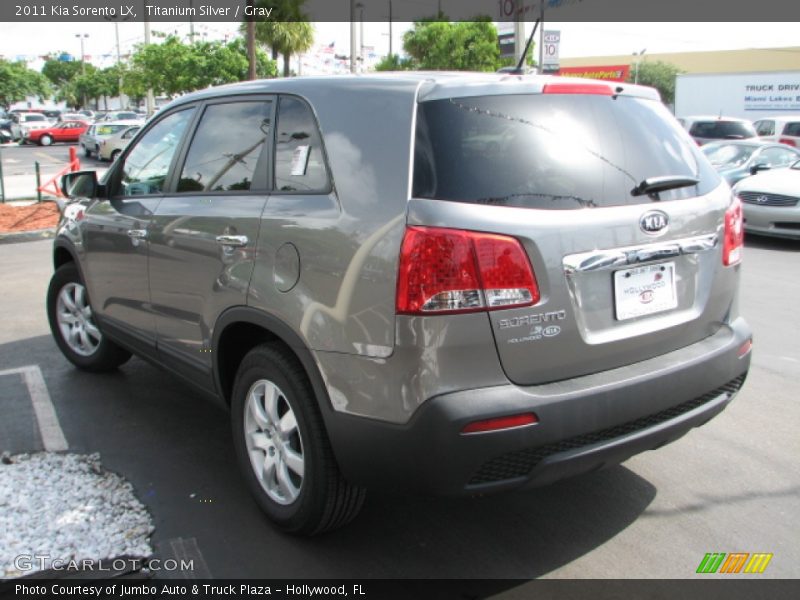 Titanium Silver / Gray 2011 Kia Sorento LX