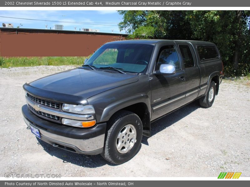 Front 3/4 View of 2002 Silverado 1500 LS Extended Cab 4x4