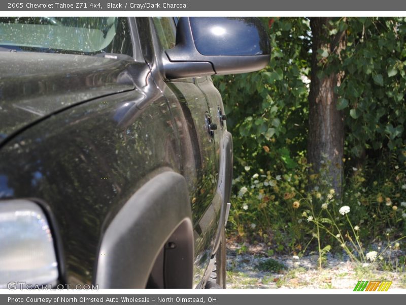 Black / Gray/Dark Charcoal 2005 Chevrolet Tahoe Z71 4x4