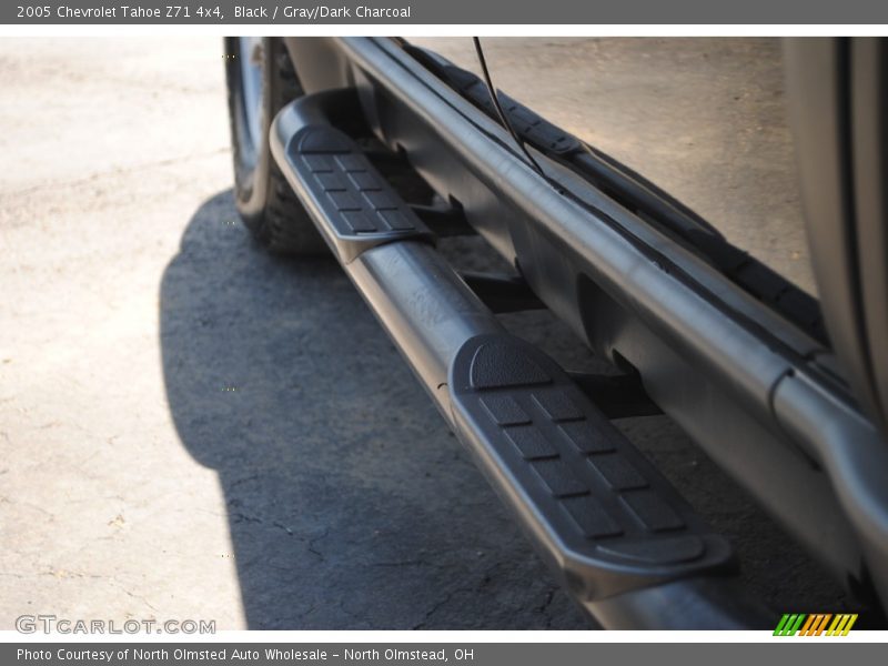 Black / Gray/Dark Charcoal 2005 Chevrolet Tahoe Z71 4x4