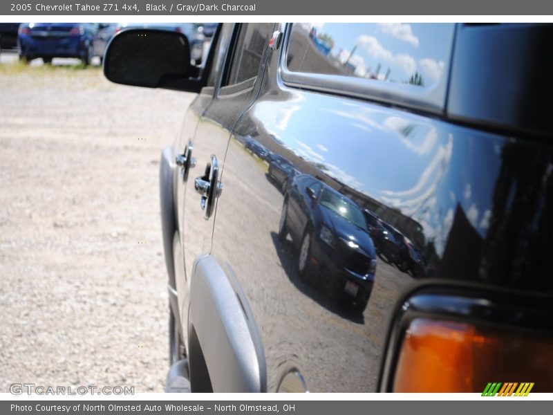 Black / Gray/Dark Charcoal 2005 Chevrolet Tahoe Z71 4x4