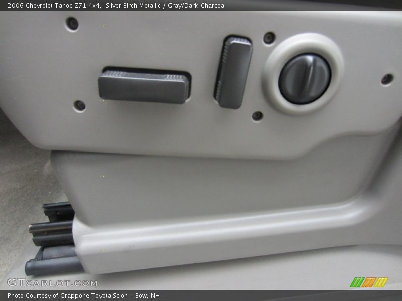 Controls of 2006 Tahoe Z71 4x4