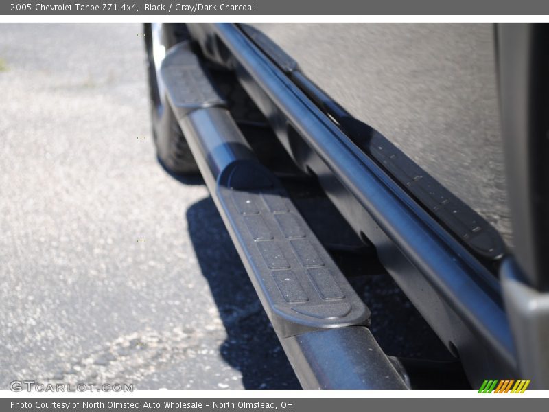 Black / Gray/Dark Charcoal 2005 Chevrolet Tahoe Z71 4x4