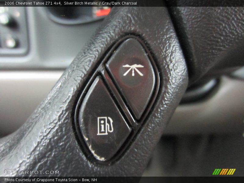 Controls of 2006 Tahoe Z71 4x4