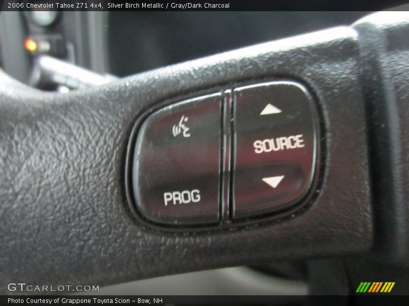 Controls of 2006 Tahoe Z71 4x4