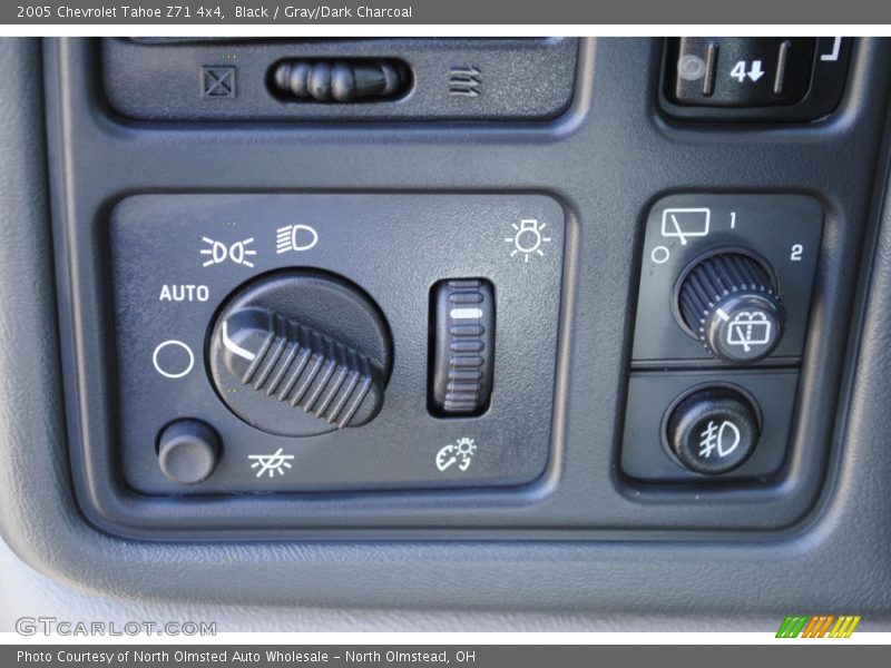 Black / Gray/Dark Charcoal 2005 Chevrolet Tahoe Z71 4x4