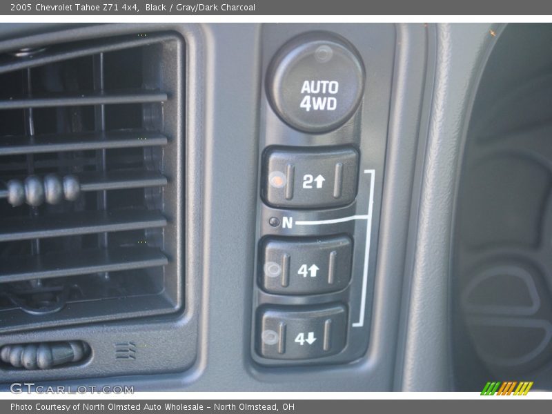 Black / Gray/Dark Charcoal 2005 Chevrolet Tahoe Z71 4x4