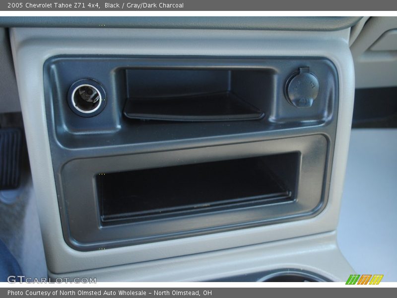 Black / Gray/Dark Charcoal 2005 Chevrolet Tahoe Z71 4x4