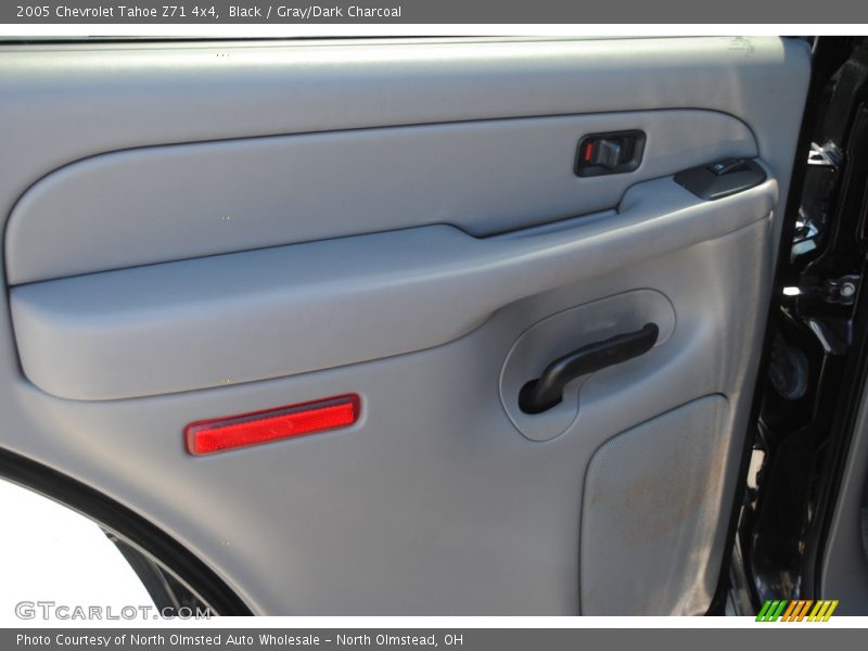 Black / Gray/Dark Charcoal 2005 Chevrolet Tahoe Z71 4x4