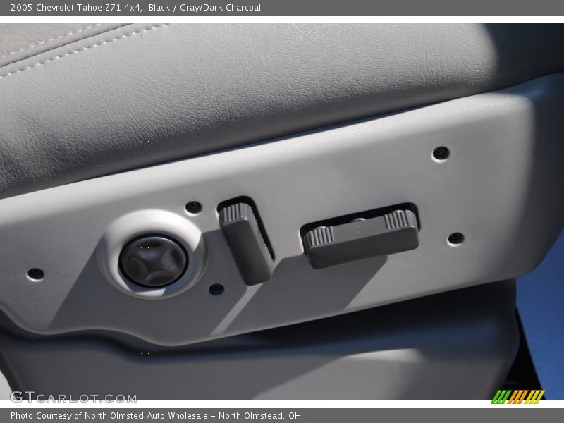 Black / Gray/Dark Charcoal 2005 Chevrolet Tahoe Z71 4x4