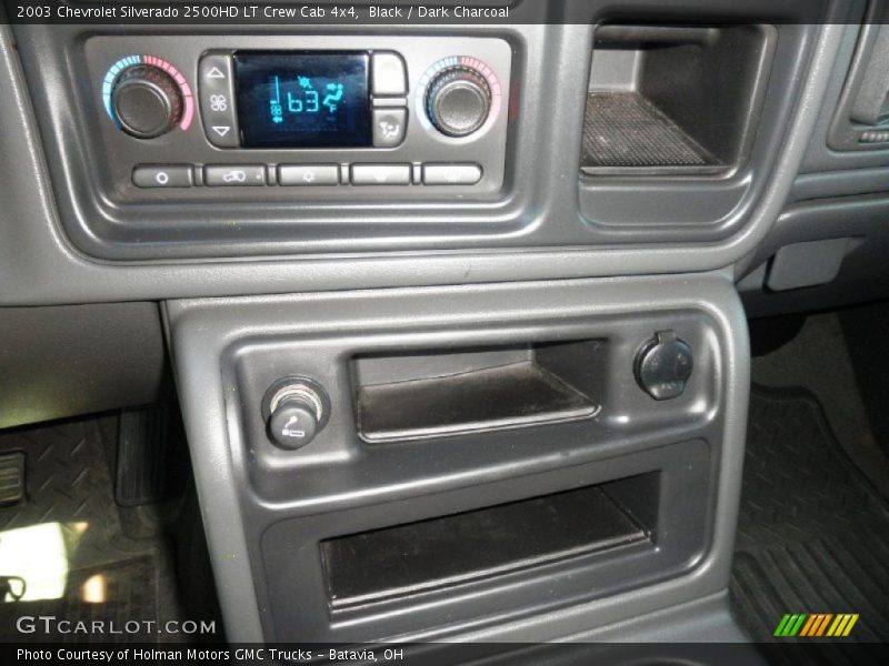 Controls of 2003 Silverado 2500HD LT Crew Cab 4x4