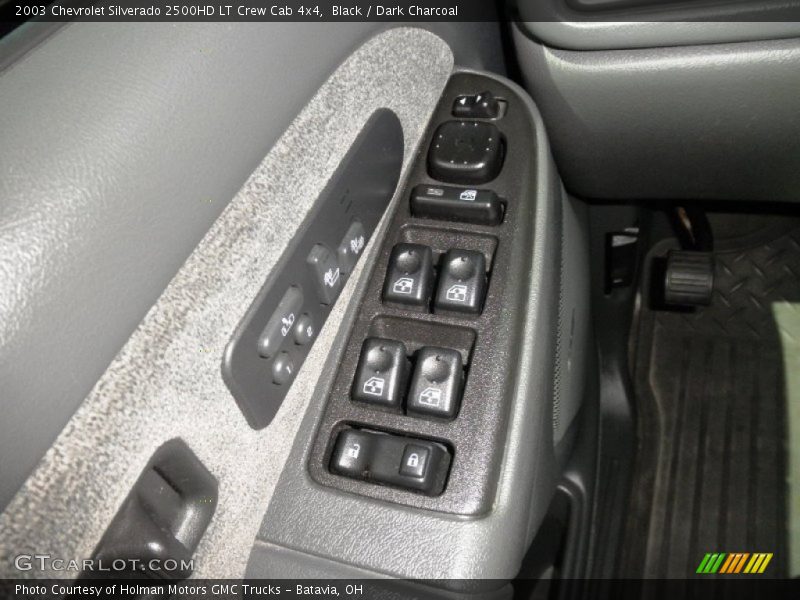 Controls of 2003 Silverado 2500HD LT Crew Cab 4x4