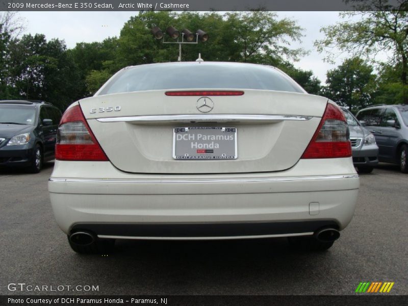Arctic White / Cashmere 2009 Mercedes-Benz E 350 Sedan