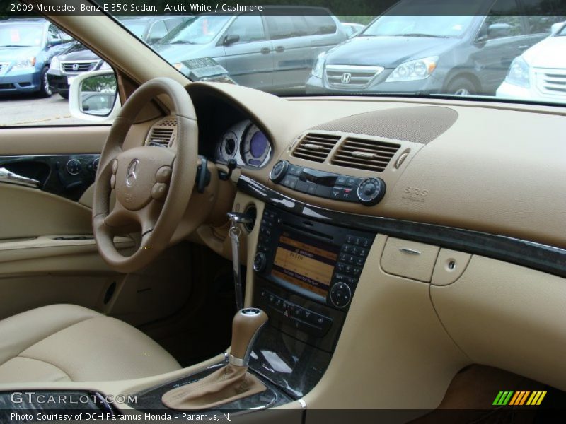 Arctic White / Cashmere 2009 Mercedes-Benz E 350 Sedan